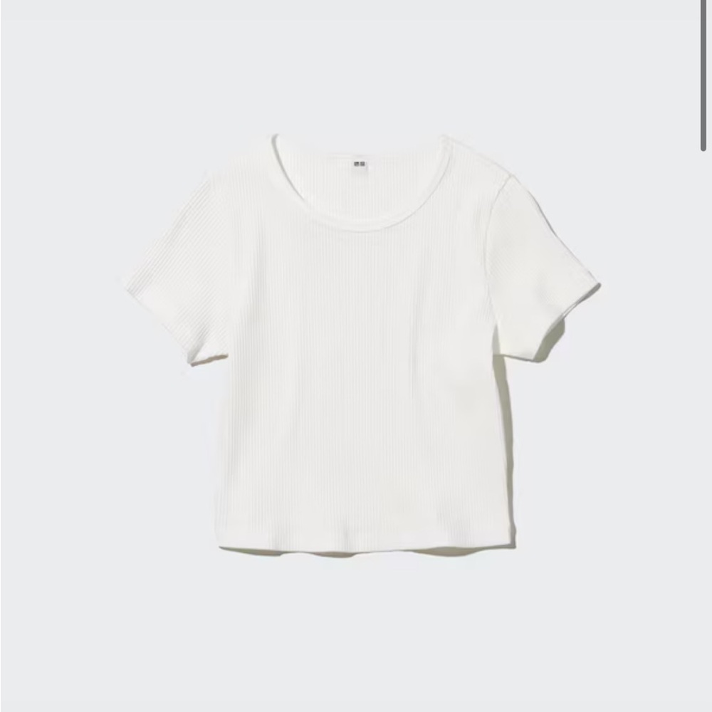 Uniqlo ribbed crop top in white